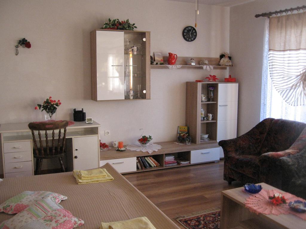 Apartments Adelita 波雷奇 外观 照片