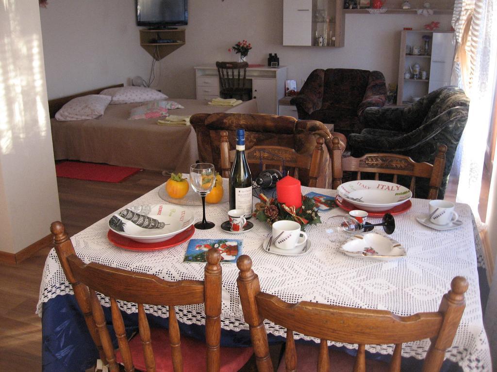 Apartments Adelita 波雷奇 外观 照片
