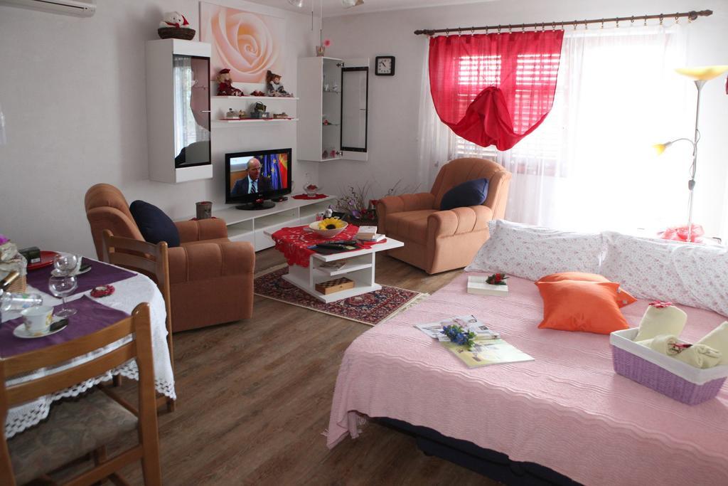 Apartments Adelita 波雷奇 外观 照片