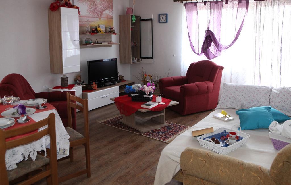 Apartments Adelita 波雷奇 外观 照片