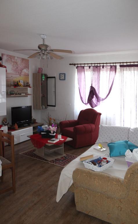 Apartments Adelita 波雷奇 外观 照片