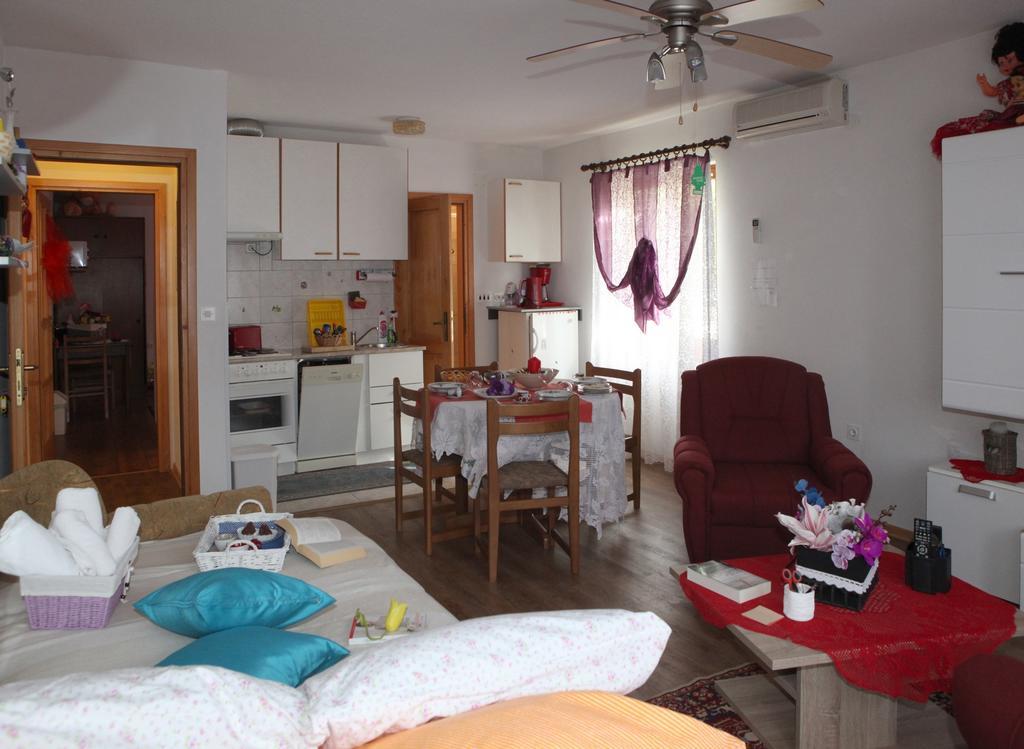 Apartments Adelita 波雷奇 外观 照片